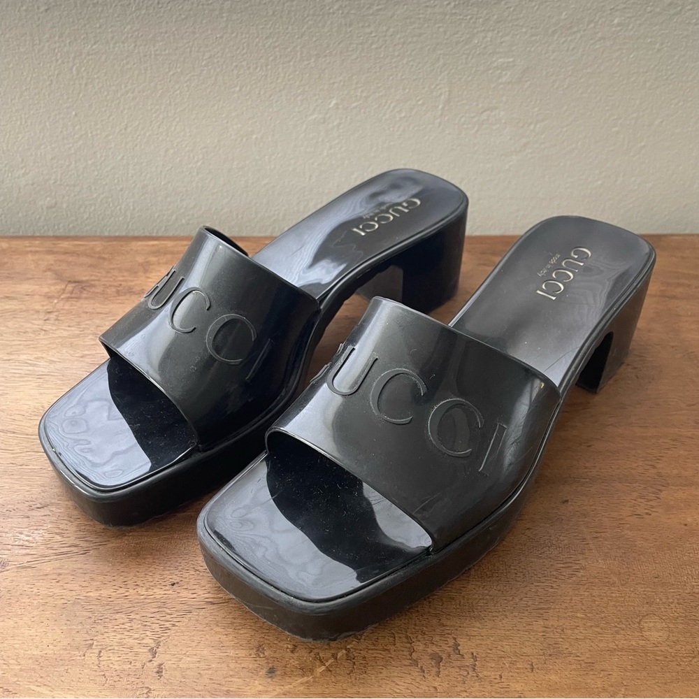 Gucci Rubber Platform Sandals Size 7